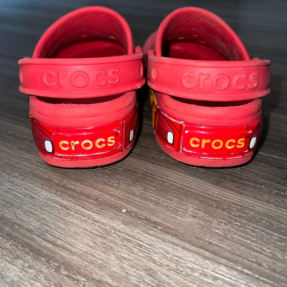 Lightning McQueen Crocs - Picture 3 of 5